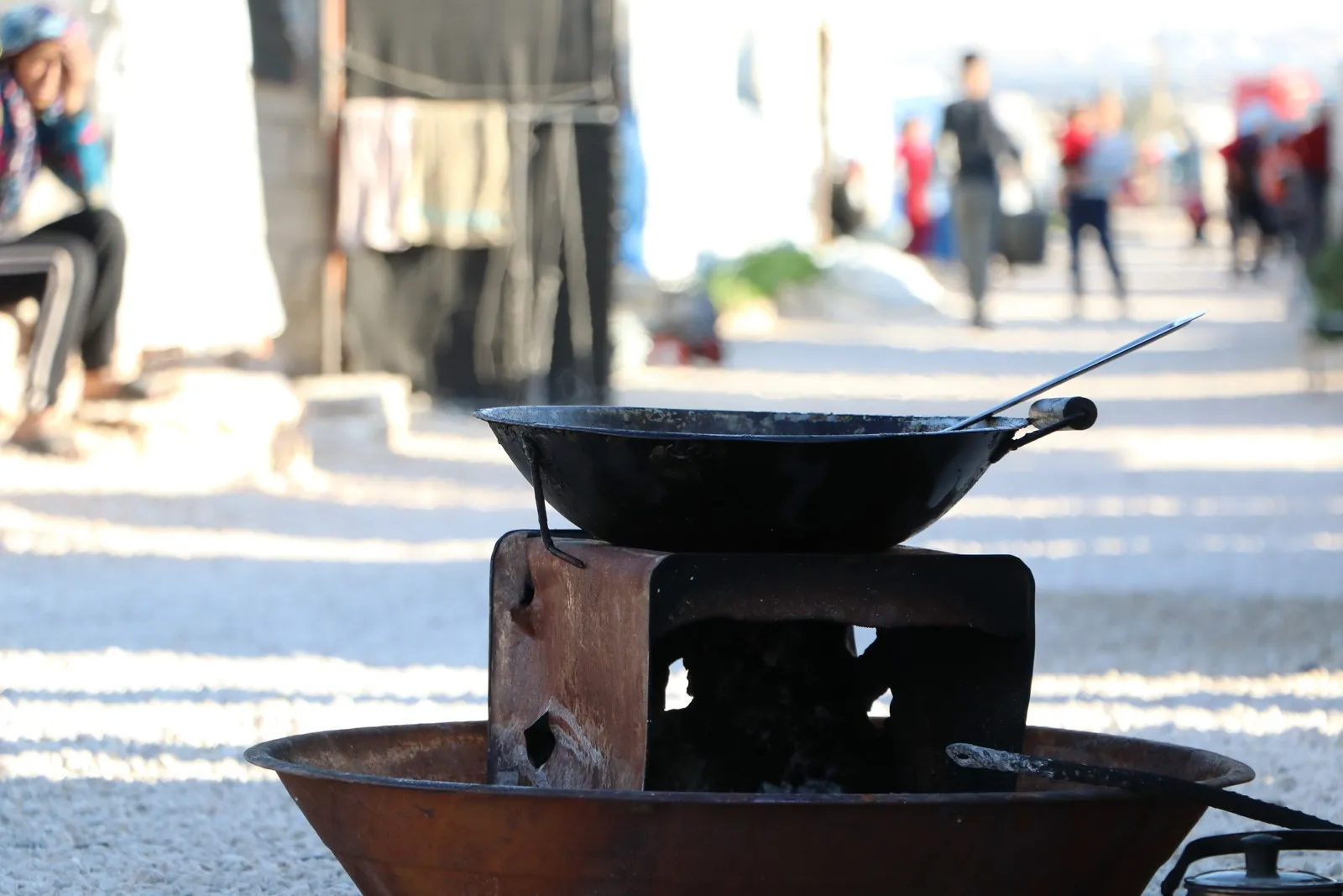 أكثر من 350 ألف مواطن في الشهباء يقاومون حصار الفرقة الرابعة التابعة لحكومة دمشق