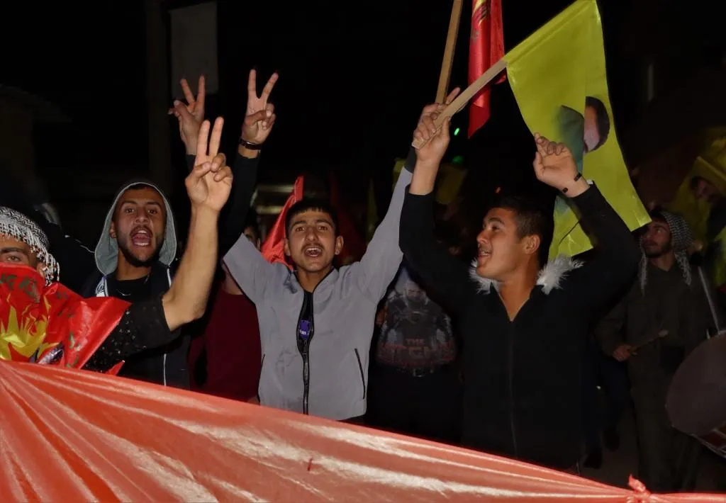 ​​​​​​​خلال تظاهرة.. الشبيبة الثورية في قامشلو تؤكد مواصلة دعمها لمقاومة الكريلا