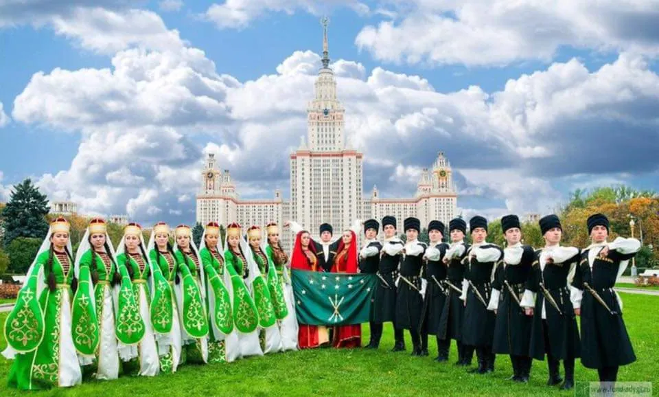 ​​​​​​​من لا يجيد الرقص لا يجيد القتال.. نبذة عن ثقافة الشركس في منبج