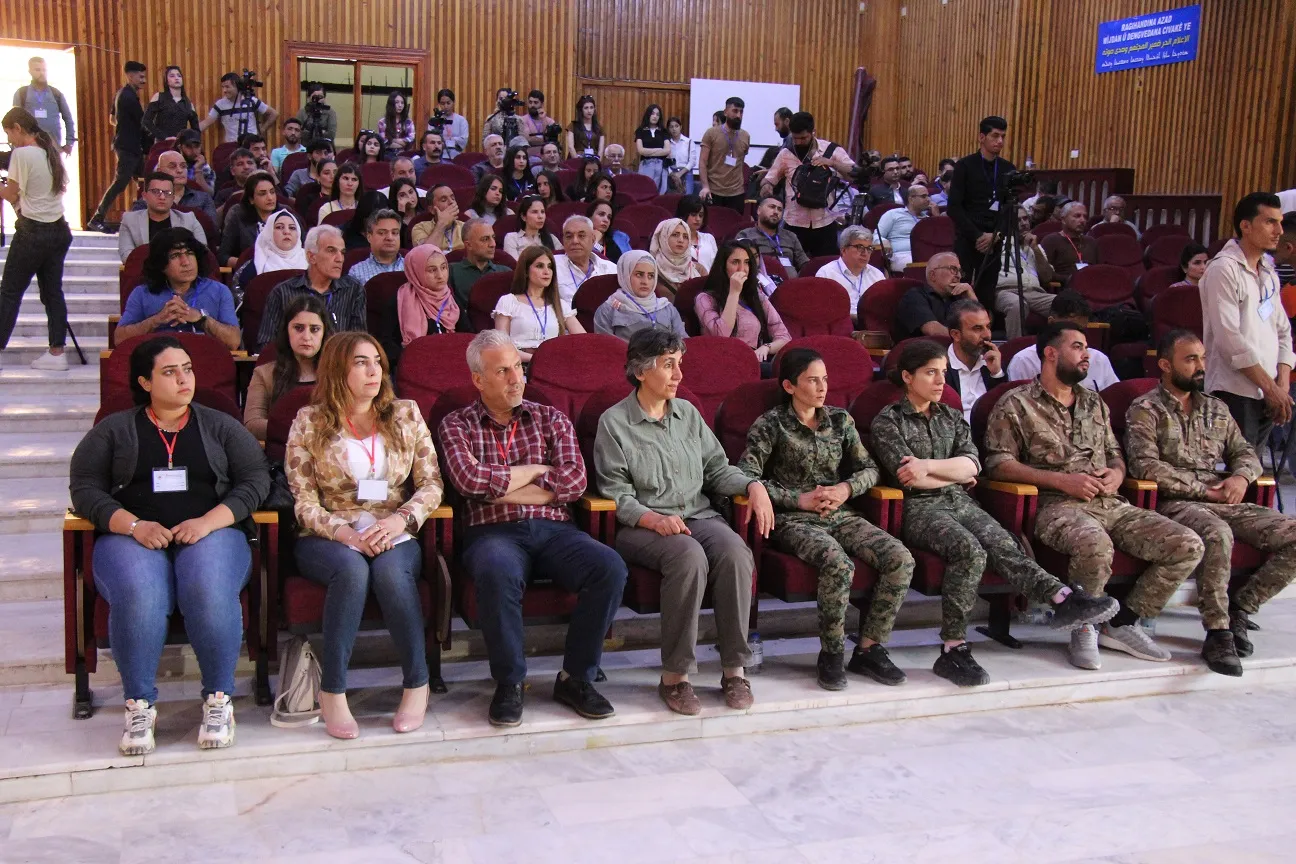 خلال مؤتمر اتحاد الإعلام الحر.. إشادات بدور الثورة في الوصول لإعلام حر وديمقراطي