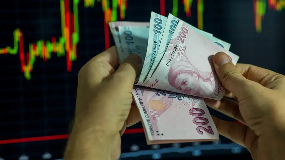 مجدداً.. الليرة التركية تتجه نحو أضعف مستوى تاريخي
