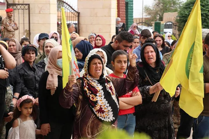 ​​​​​​​مراسم غيابية في الحسكة لمقاتلتين من وحدات المرأة الحرة- ستار استشهدتا بالأسلحة الكيماوية