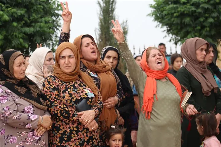 ​​​​​​​مراسم غيابية في الحسكة لمقاتلتين من وحدات المرأة الحرة- ستار استشهدتا بالأسلحة الكيماوية