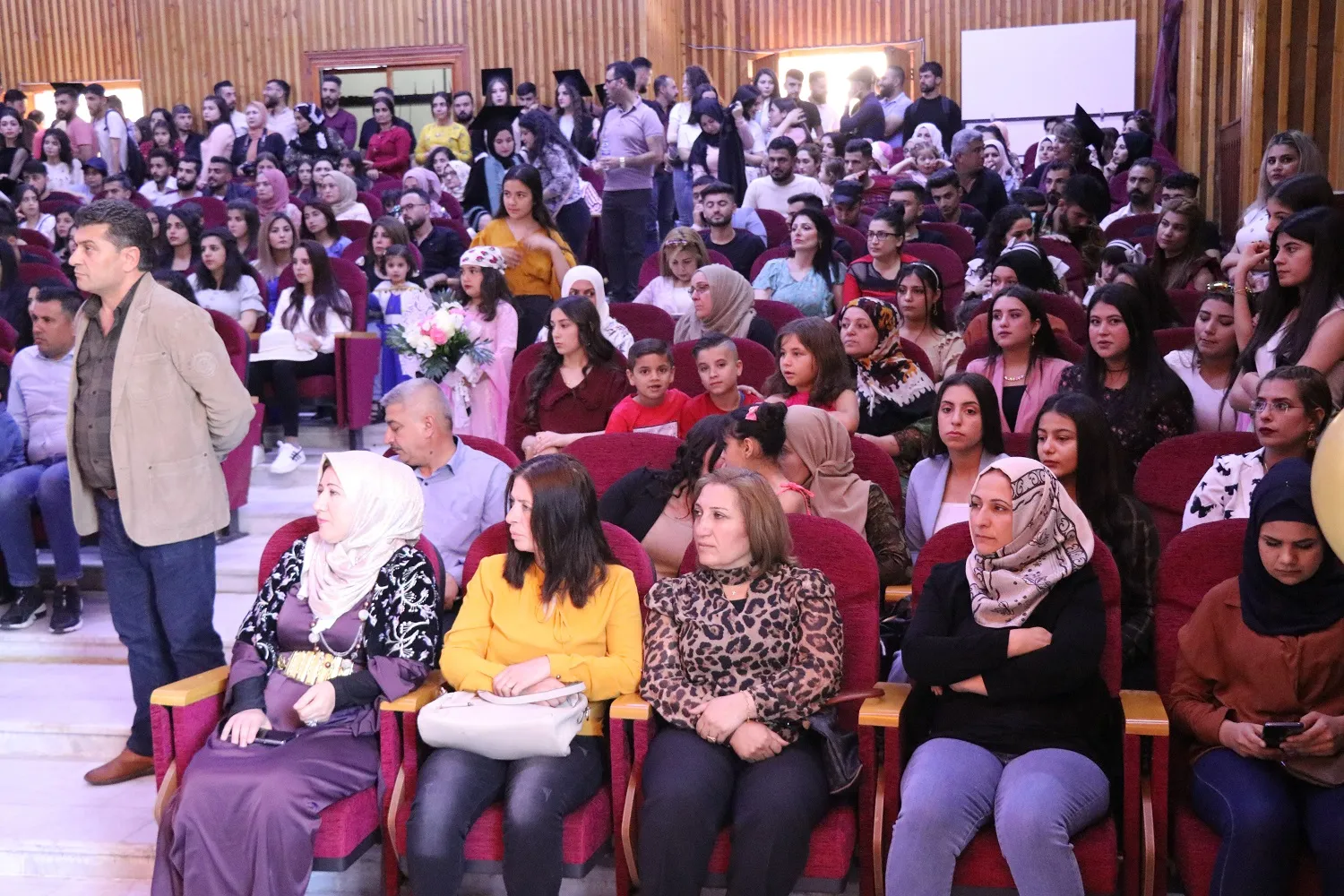 جامعة روج آفا تخرّج رابع دفعة من طلابها