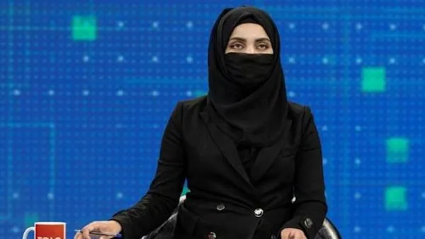 ​​​​​​​بعد قيودها على التعليم والسفر واللباس.. طالبان تلزم المذيعات بتغطية وجوههن أثناء البث