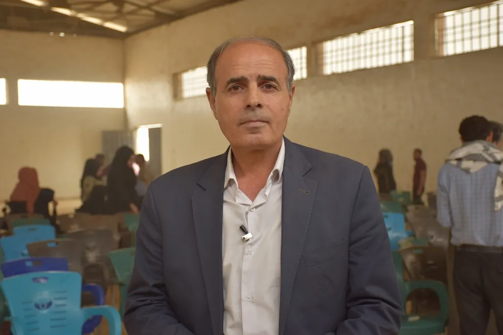 اللجنة المصغرة لصياغة العقد تستقبل مقترحات اهالي المنطقة الجنوبية للحسكة خلال اجتماع جماهيري