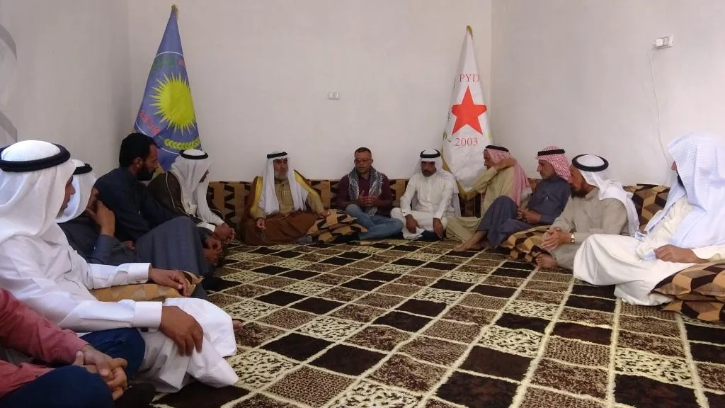 شيوخ ووجهاء عشائر بريف عين عيسى: خيارنا مقاومة الاحتلال ومساندة القوات المدافعة عنا