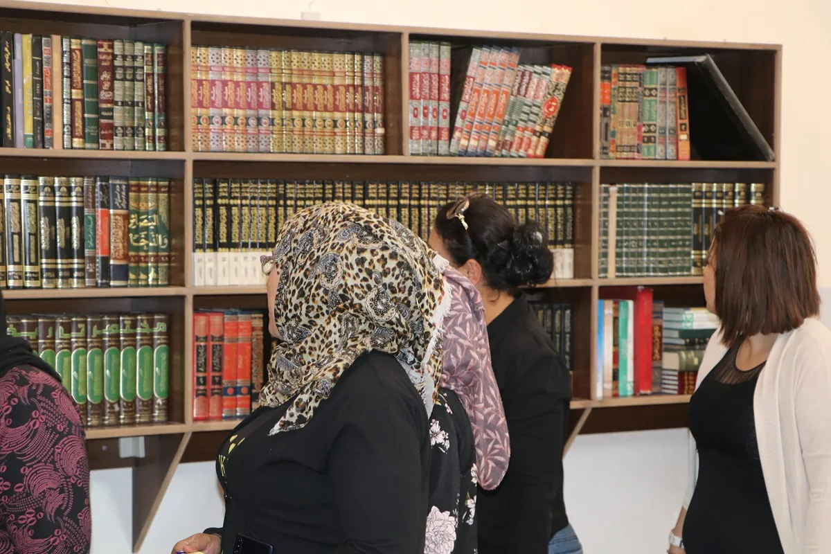 افتتاح مكتبة في الشهباء بمناسبة يوم اللغة الكردية