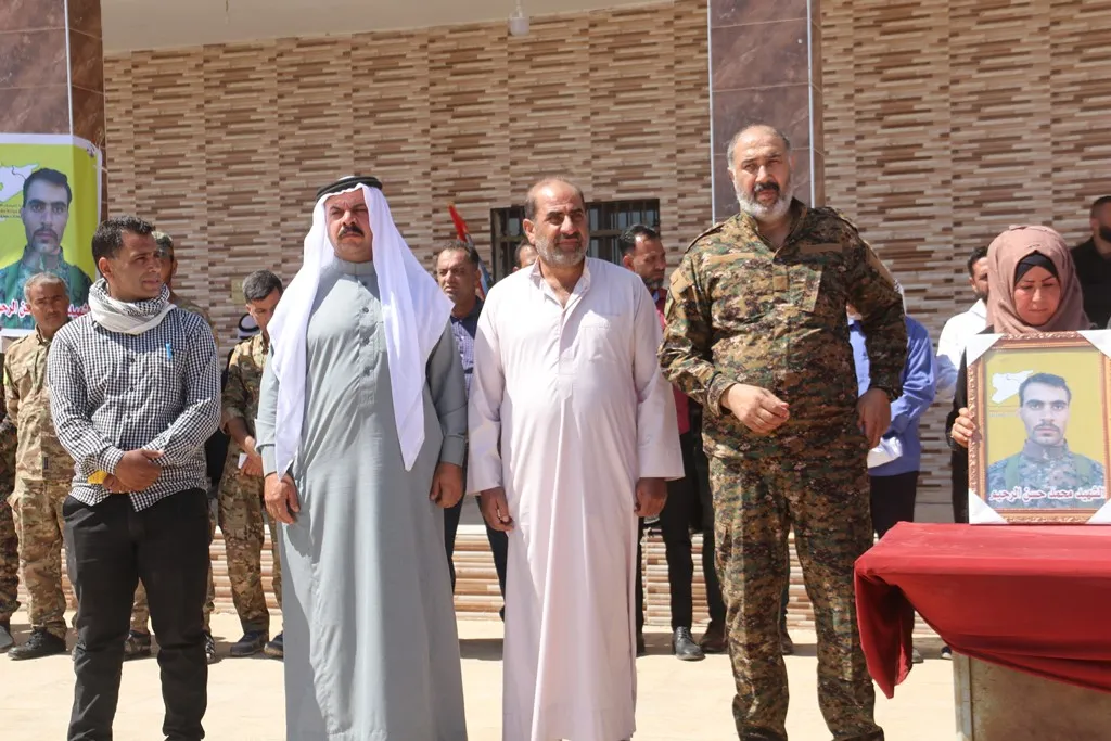 أهالي الشدادي يشيعون جثمان الشهيد أحمد حسن الرحيم