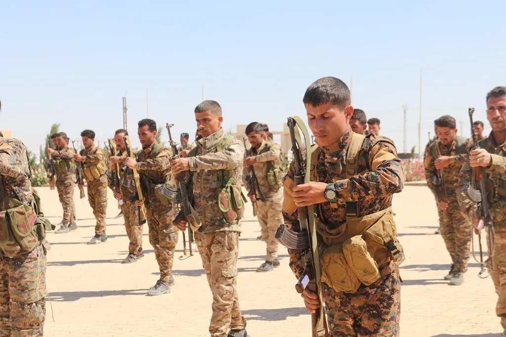 أهالي الشدادي يشيعون جثمان الشهيد أحمد حسن الرحيم