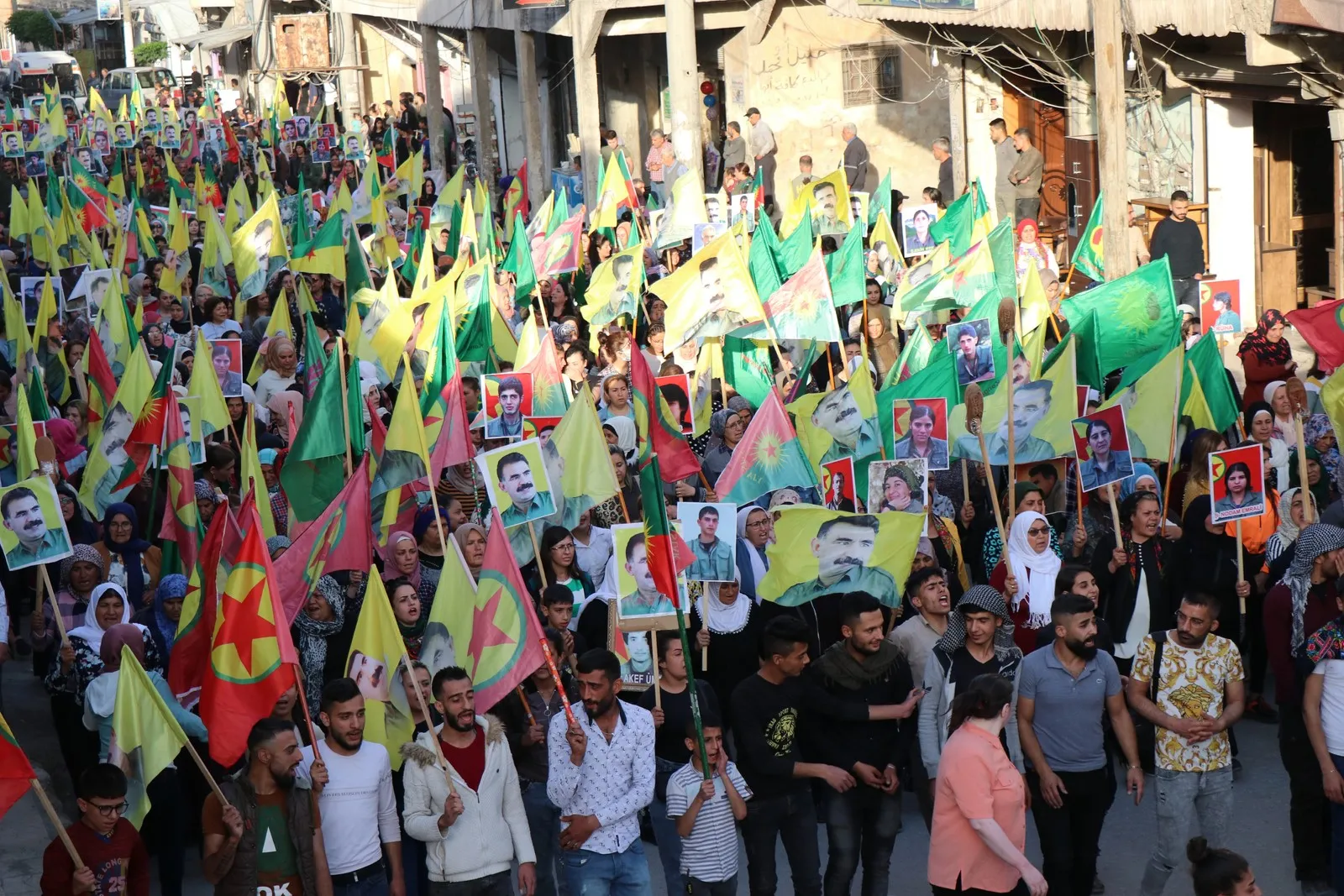 مسيرة الكرامة في حلب تؤكد على دعم ومساندة الكريلا