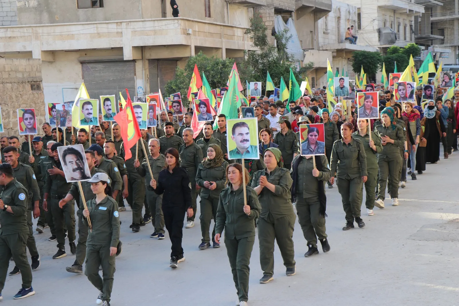 مسيرة الكرامة في حلب تؤكد على دعم ومساندة الكريلا