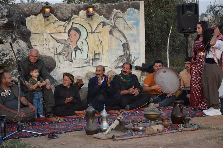 دعماً لمقاومة الكريلا فعالية فنية في الحسكة