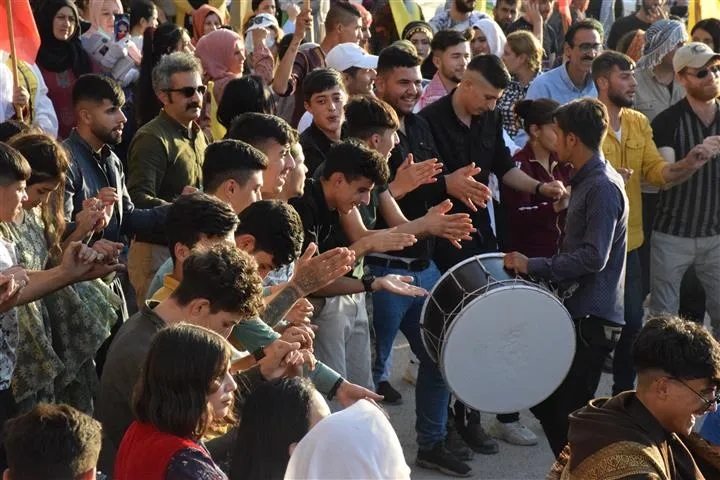 مسيرة جماهيرية في الحسكة دعماً لمقاومة الكريلا