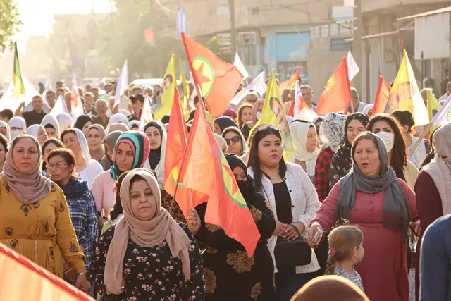 أهالي عامودا يحيون مقاومة الكريلا ضد الاحتلال