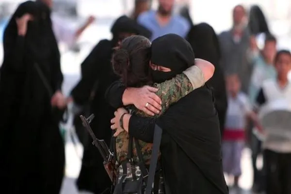 ​​​​​​​المرأة بعد تحرير مدينة الطبقة.. من أسيرة لـ "الحسبة" إلى رائدة وقيادية تقود المجتمع