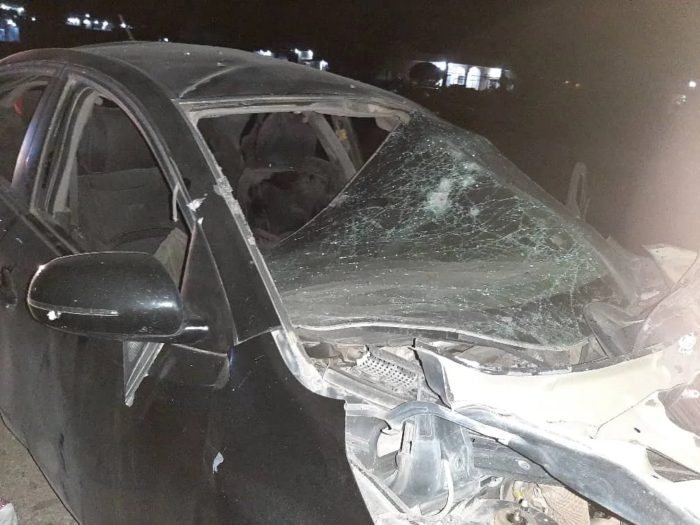 مسيرة تابعة لجيش الاحتلال تستهدف سيارتين في خانا سري