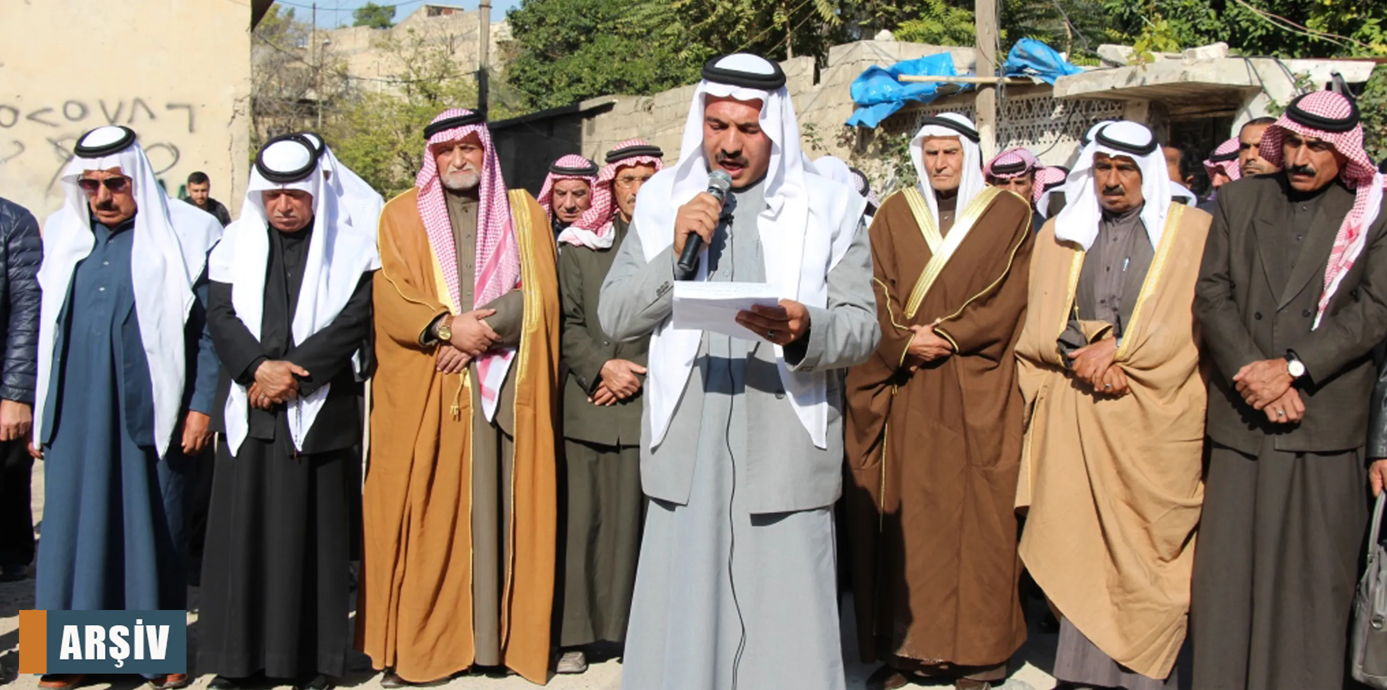 ​​​​​​​شيوخ ووجهاء عشائر عربية: تركيا لا تستهدف الكرد فقط وسنتحول إلى مقاتلين إذا هاجمتنا