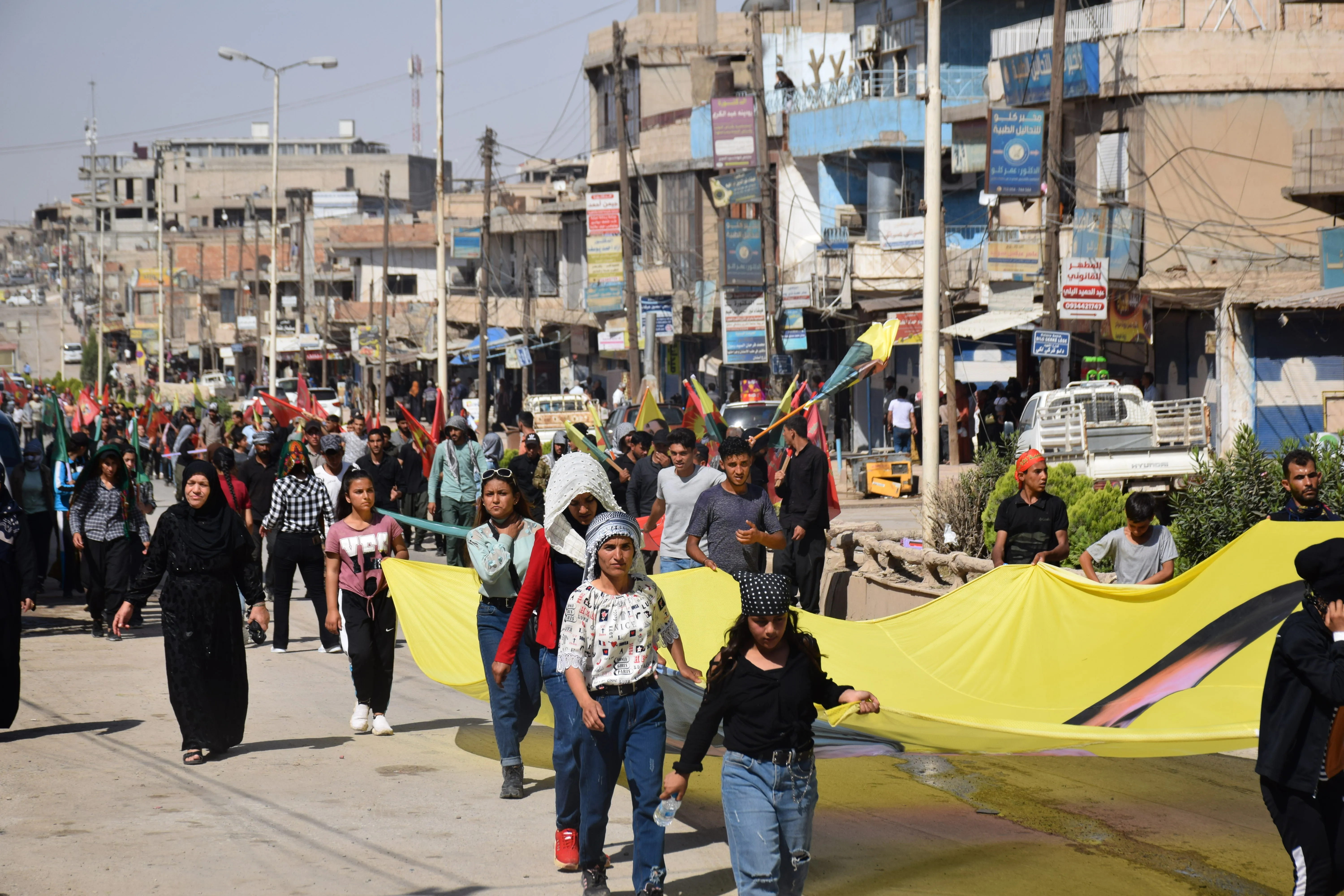 ​​​​​​​في يومها الثالث والأخير.. المسيرة الراجلة المنددة بالهجمات التركية تتجه إلى ديرك