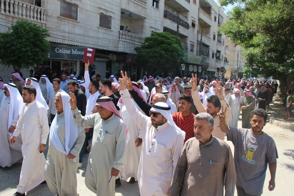 عشائر منبج تقول كلمتها: هذه الأرض سندافع عنها بدمائنا نموت من أجلها لنحيا أحراراً