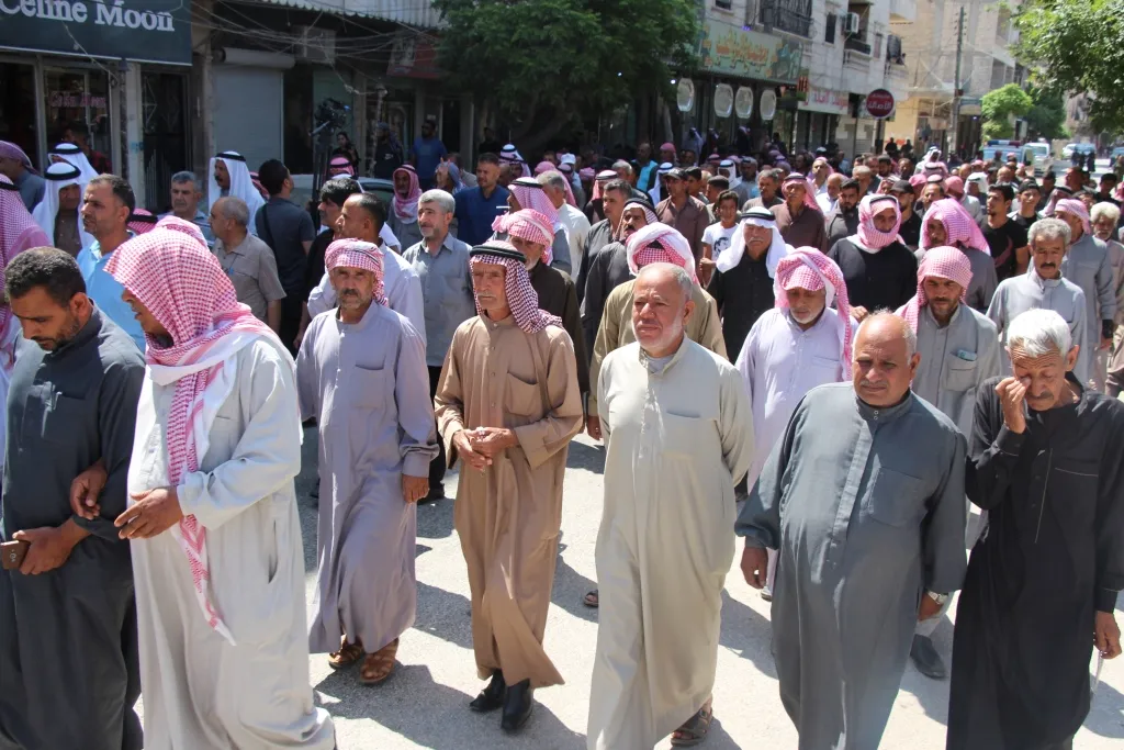 عشائر منبج تقول كلمتها: هذه الأرض سندافع عنها بدمائنا نموت من أجلها لنحيا أحراراً