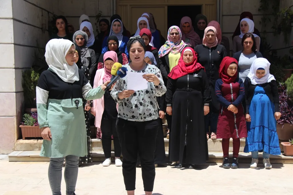 عضوات أكاديمية الشهيدة "زيلان حلب" تدين الهجمات والتهديدات التركية على المنطقة