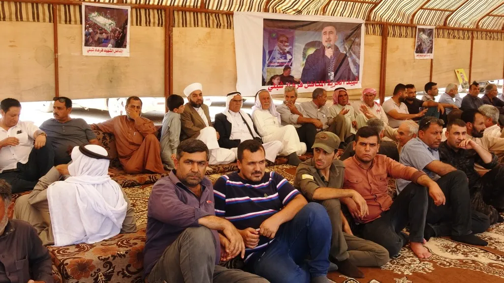 ​​​​​​​المئات في مقاطعة كري سبي يقدمون واجب عزاء الشهيد فرهاد شبلي