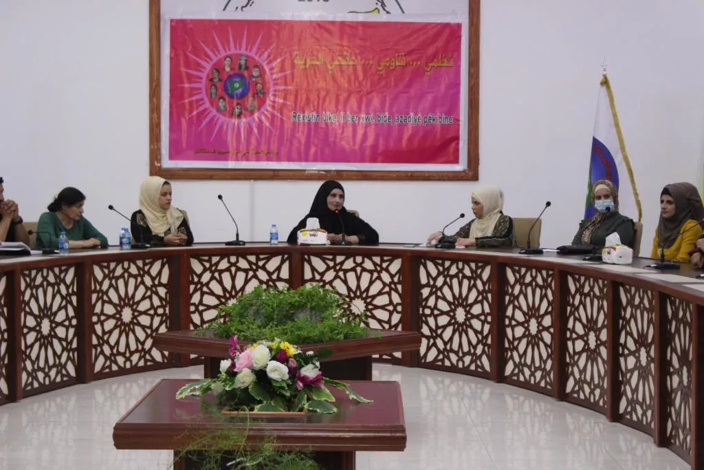 ​​​​​​​لبحث معاناة المرأة في ظل الأزمة السورية.. ندوتان حواريتان في دير الزور والرقة