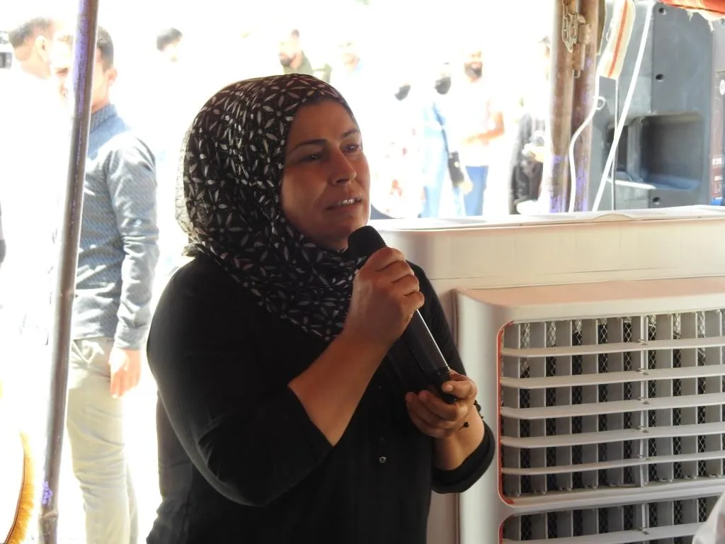 الإدارة الذاتية لشمال وشرق سوريا تنصب خيمة عزاء للشهيد فرهاد شبلي في الرقة