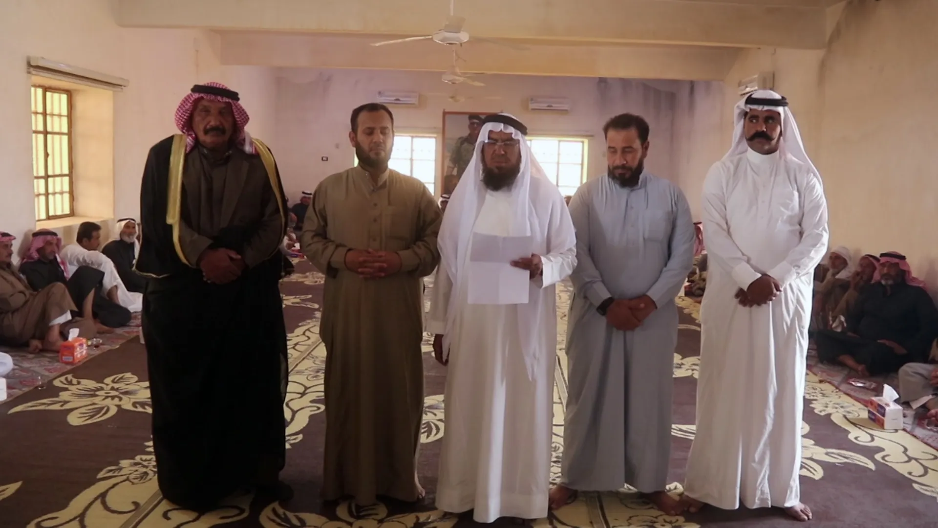 شيوخ ووجهاء عشائر دير الزور يرفضون الاحتلال التركي ويدعون للوقوف في وجهه
