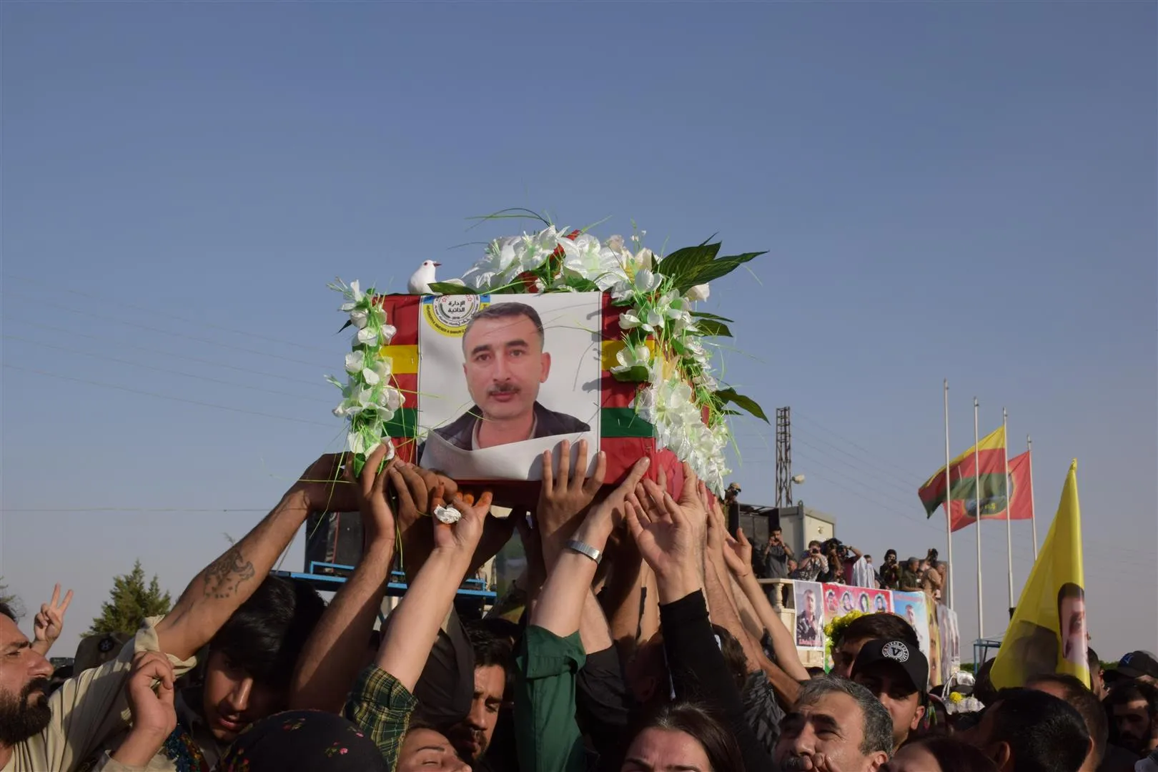 مشيعون: فرهاد زرع بذور النصر وجاهزون للانتقام من القتلة