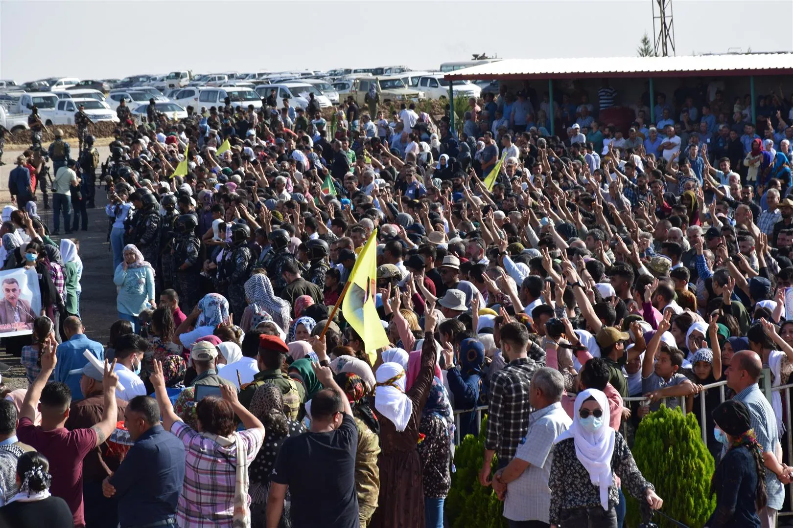 مشيعون: فرهاد زرع بذور النصر وجاهزون للانتقام من القتلة