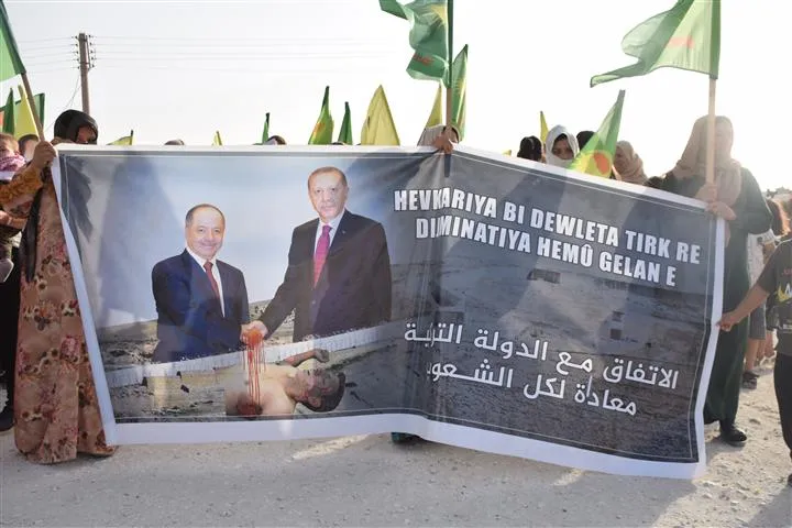 مهجرو سري كانيه يدعون إلى إدراك مخاطر مشروع أردوغان في سوريا