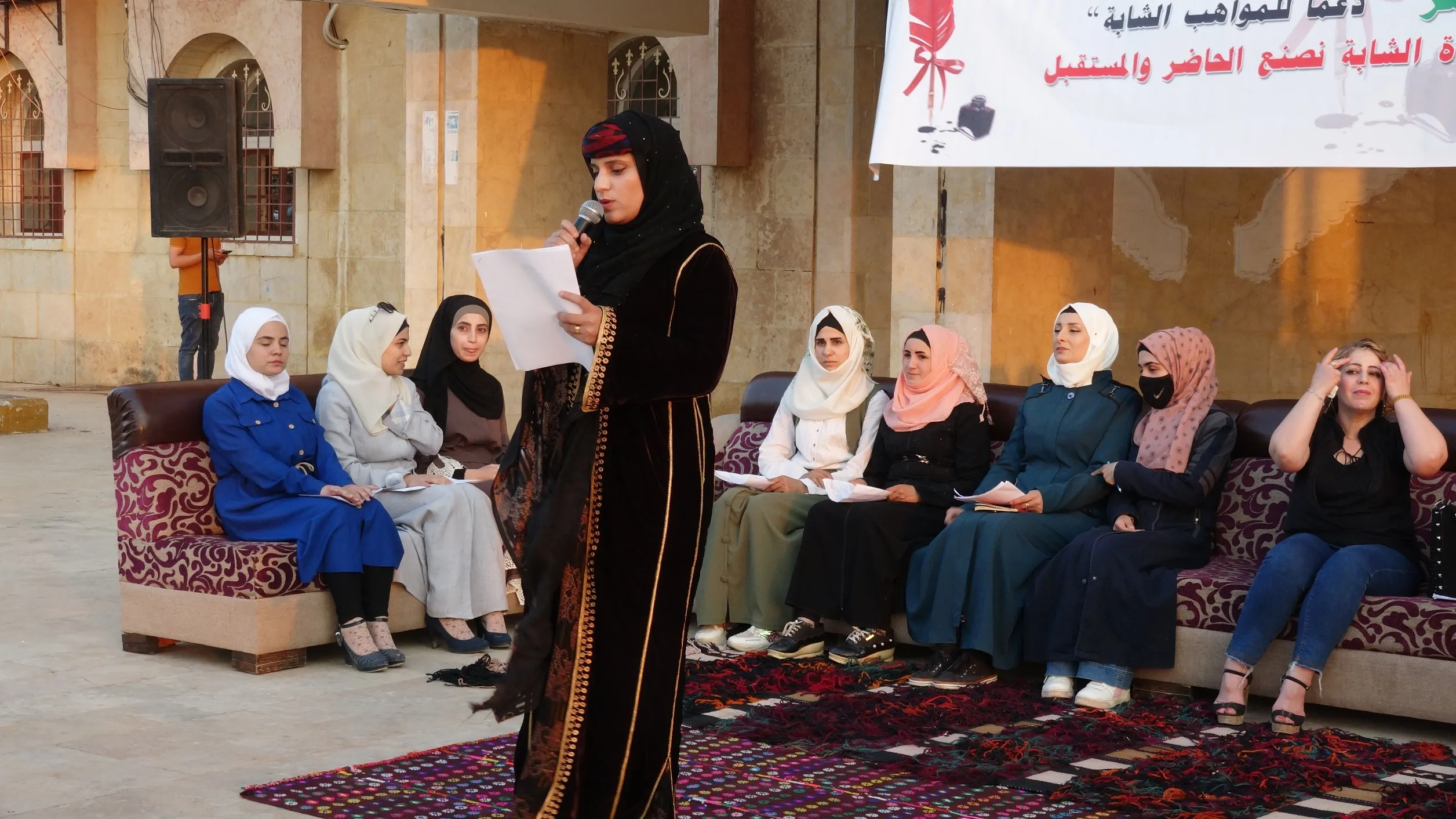 أمسية شعرية في الطبقة دعماً للمواهب الشابة