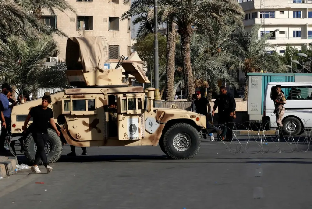​​​​​​​العراق.. أنصار الصدر يجددون تظاهراتهم في محيط المنطقة الخضراء