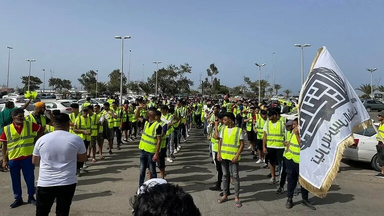 ​​​​​​​احتجاجات في ليبيا والمتظاهرون يلوّحون بالعصيان المدني