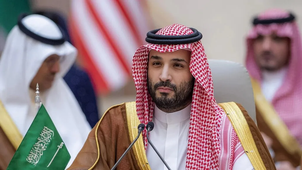 ​​​​​​​من بينها أزمة الطاقة.. ماكرون يستضيف ولي العهد السعودي لإجراء محادثات