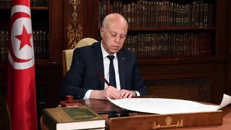 بعد اتهام الدستور المقترح بـ "الاستبداد".. سعيد ينفي ويدعو التونسيين إلى التصويت بـ "نعم"