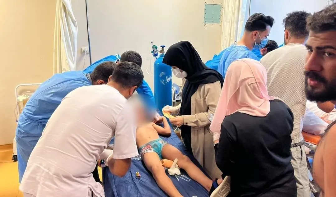 روج نيوز: استشهاد 6 أشخاص وإصابة 26 آخرين جراء استهداف الاحتلال التركي لمصيف في زاخو