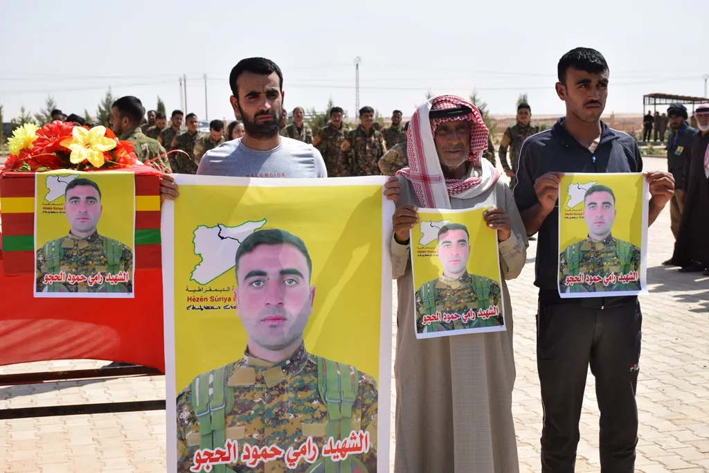 ​​​​​​​أهالي الشدادي يشيّعون جثماني شهيدين إلى مثواهما الأخير