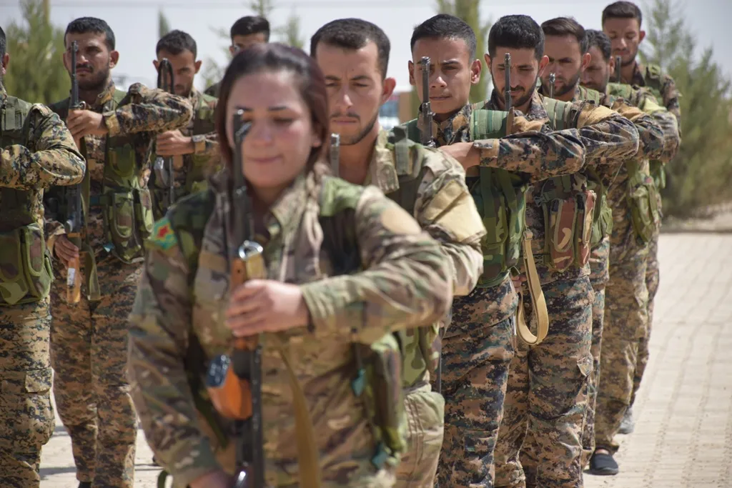 ​​​​​​​أهالي الشدادي يشيّعون جثماني شهيدين إلى مثواهما الأخير