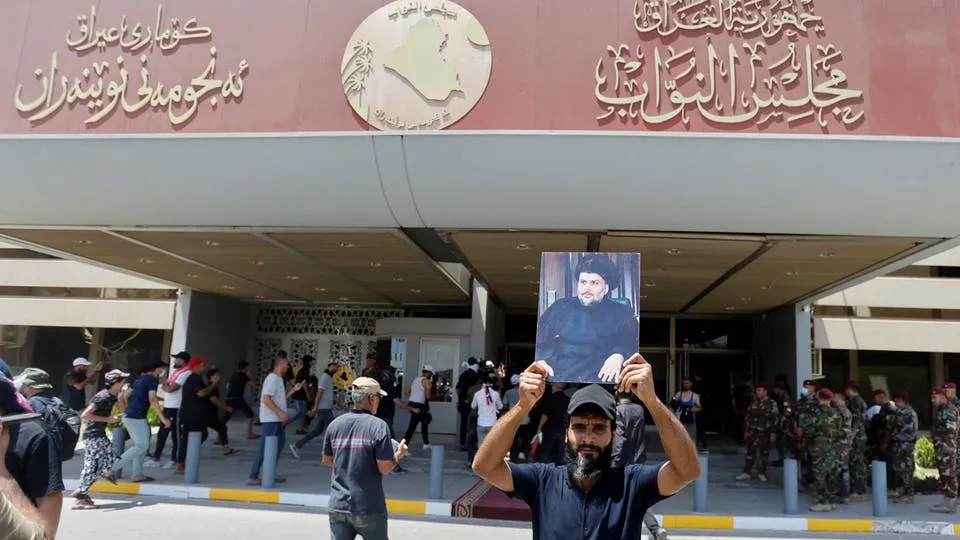 الحلبوسي يعلن تعليق جلسات البرلمان العراقي والكاظمي يدعو لحوار شامل