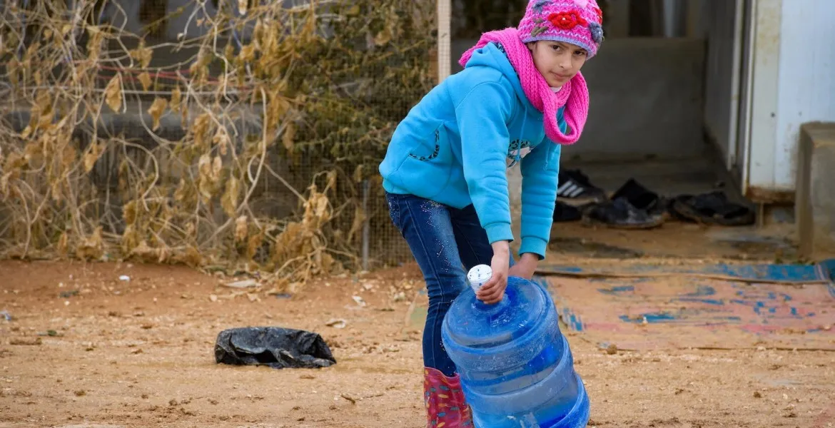 "ما ضل غير الهوا".. حكومة دمشق تضيّق الخناق على السوريين برفع سعر المياه