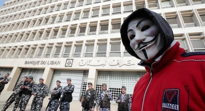 ​​​​​​​هل يلجأ المودعون إلى قوة السلاح لسحب ودائعهم من المصارف اللبنانية؟