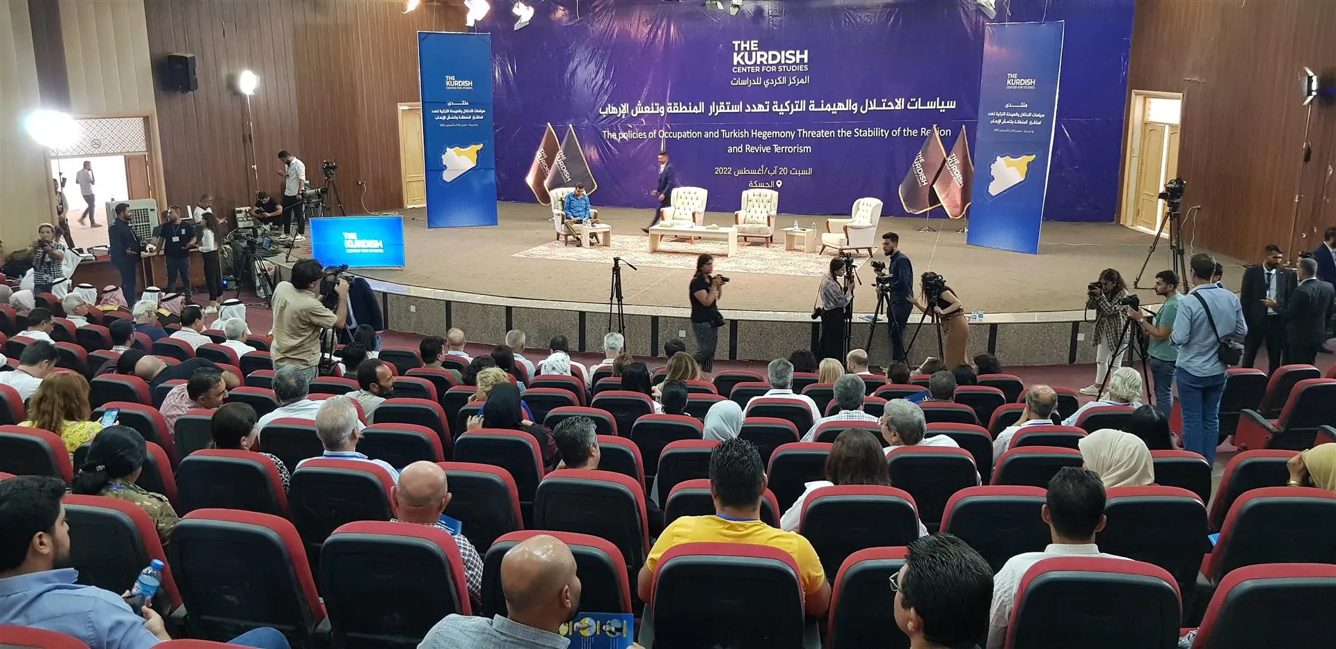 المركز الكردي للدراسات ينظم منتدىً حوارياً لبحث التحديات التي تواجه الإدارة الذاتية والحلول الممكنة