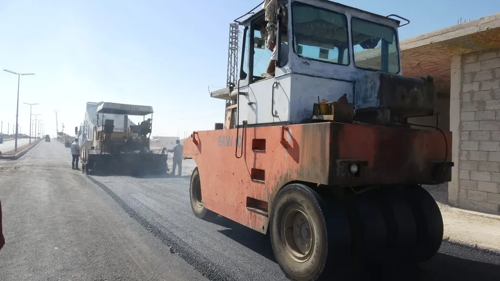 بلدية عين عيسى تنجز مشاريعها الخدمية رغم هجمات الاحتلال التركي وقصفه اليومي