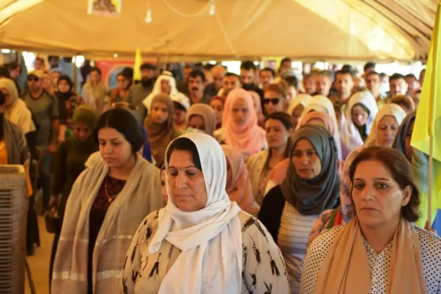 ​​​​​​​مكونات مقاطعة قامشلو تقدم واجب العزاء لذوي الشهيد رياض عساف