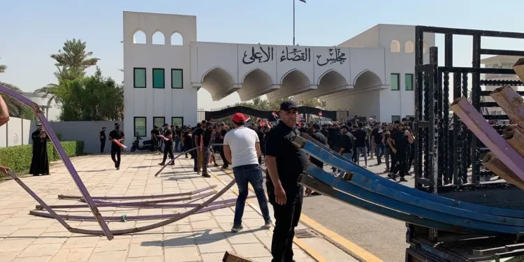 ​​​​​​​العراق.. مجلس القضاء يعلق أعماله والإطار يرفض الحوار مع التيار الصدري