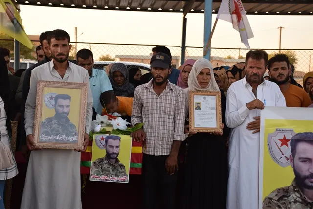 في مراسم التشييع.. قسد تعاهد على الانتقام لدماء شهدائها