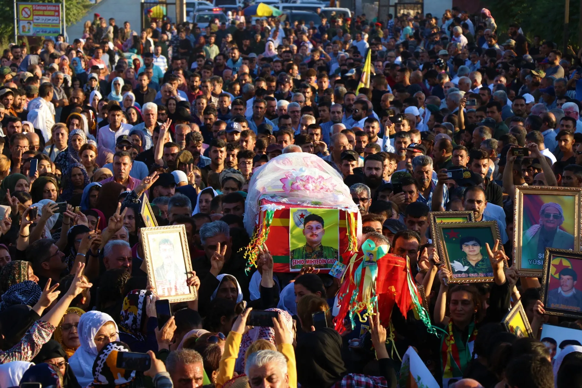 أهالي إقليم الجزيرة في مراسم الشهيد محي الدين: لن نتراجع خطوة واحدة للوراء وسننتقم لدماء شهدائنا